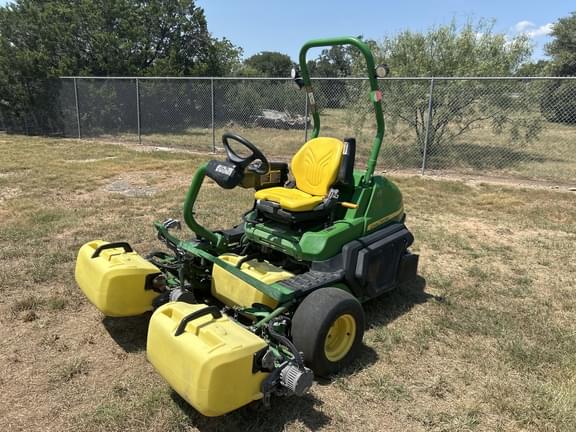 Image of John Deere 2750 Primary image