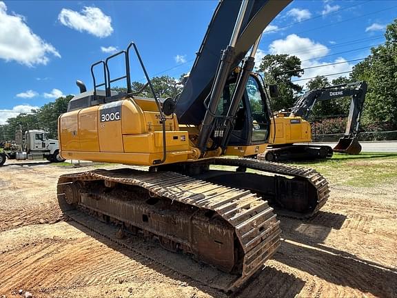 Image of John Deere 300G LC equipment image 2