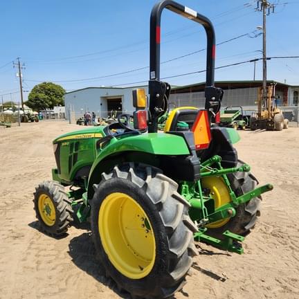 Image of John Deere 3025D equipment image 2