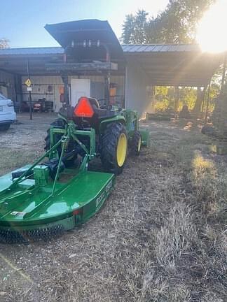 Image of John Deere 3025E equipment image 3