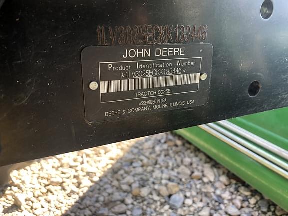 Image of John Deere 3025E equipment image 3