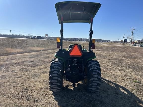 Image of John Deere 3025E equipment image 2