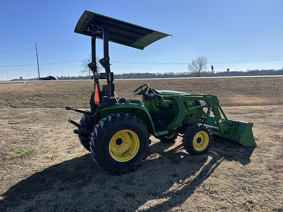 Image of John Deere 3025E equipment image 4