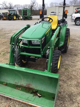 Image of John Deere 3025E equipment image 2
