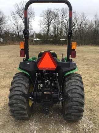 Image of John Deere 3025E equipment image 3
