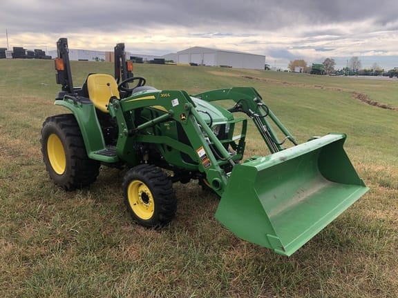 Main image John Deere 3025E