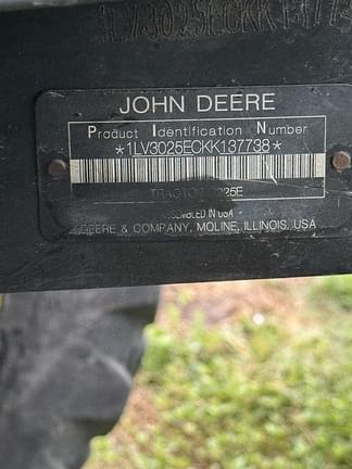 Image of John Deere 3025E equipment image 1