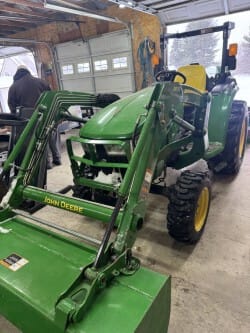 2019 John Deere 3025E Equipment Image0