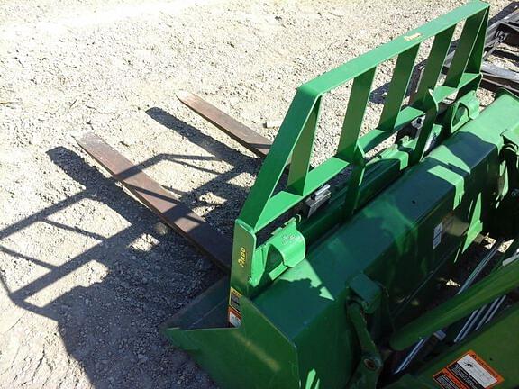 Image of John Deere 3025E equipment image 4