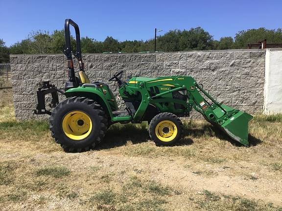 Image of John Deere 3025E equipment image 3