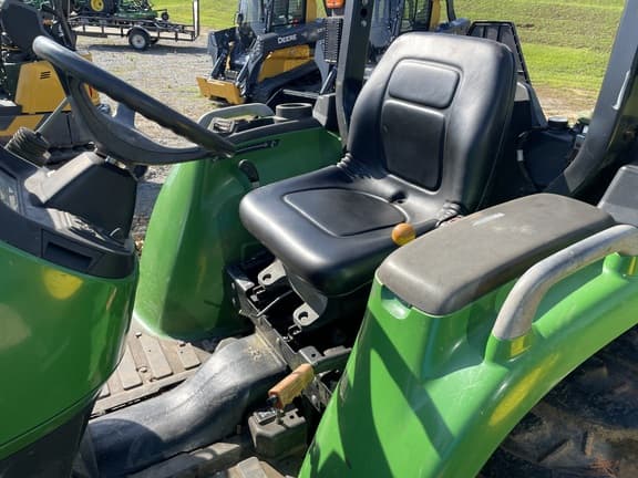 Image of John Deere 3025E equipment image 4