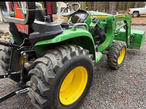Image of John Deere 3025E equipment image 3