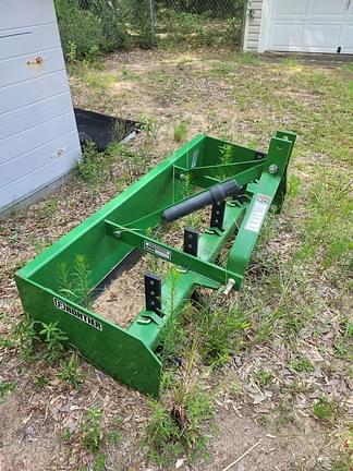 Image of John Deere 3025E equipment image 4