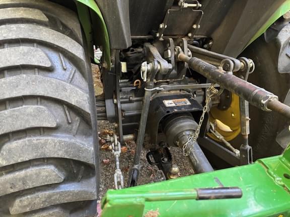 Image of John Deere 3025E equipment image 1