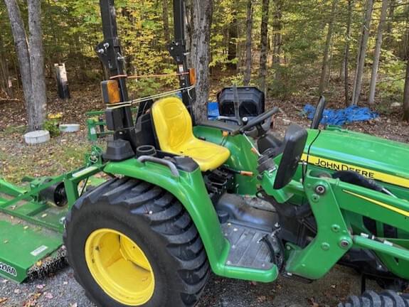 Image of John Deere 3025E equipment image 4