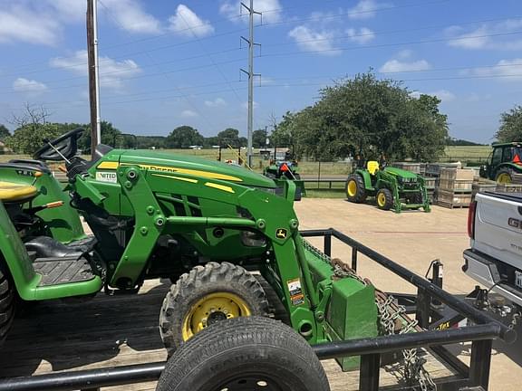 Image of John Deere 3025E equipment image 3