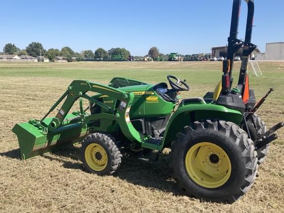 Image of John Deere 3032E equipment image 1