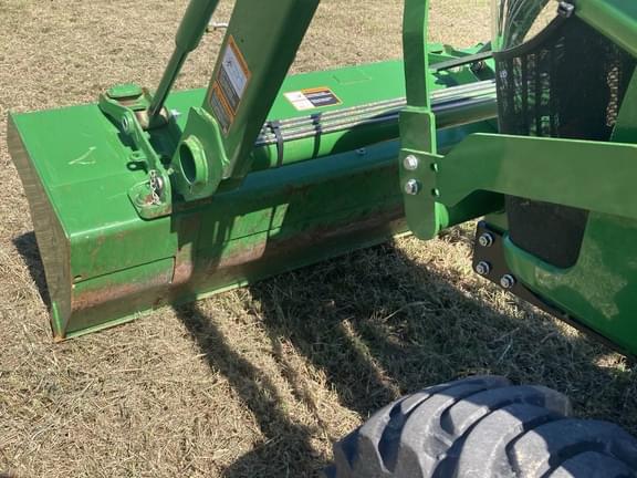 Image of John Deere 3032E equipment image 3