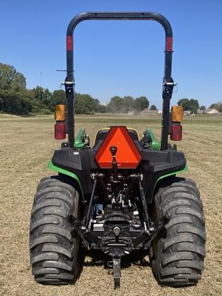 Image of John Deere 3032E equipment image 2