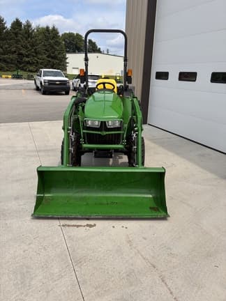Image of John Deere 3032E equipment image 2
