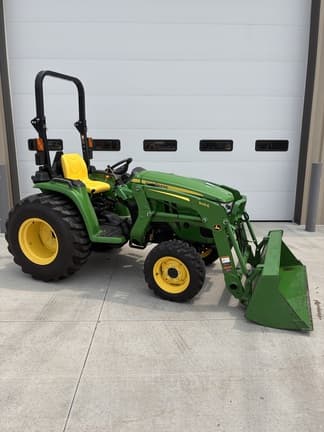 Image of John Deere 3032E Primary image