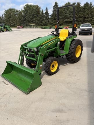 Image of John Deere 3032E equipment image 3