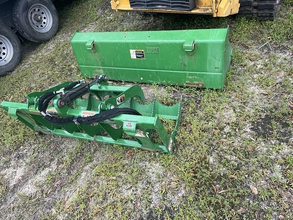 Image of John Deere 3032E equipment image 1