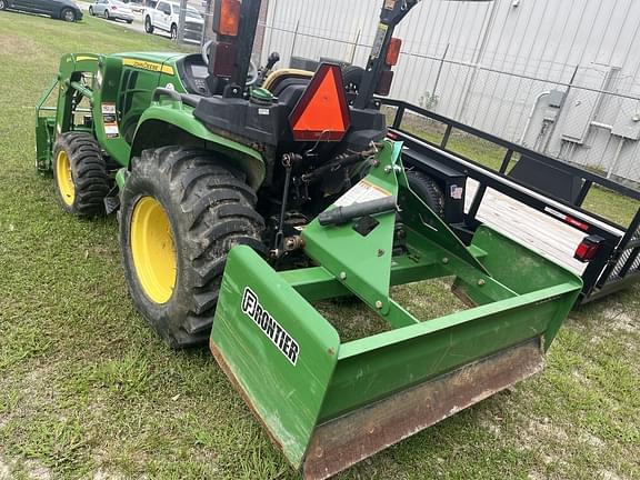 Image of John Deere 3032E equipment image 1