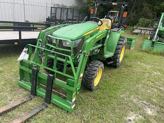 Image of John Deere 3032E equipment image 4