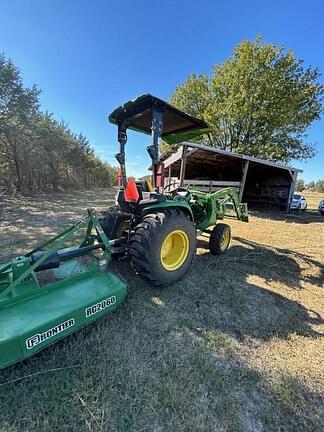 Image of John Deere 3032E equipment image 3