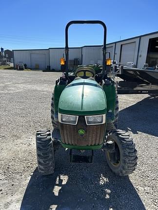 Image of John Deere 3032E equipment image 1