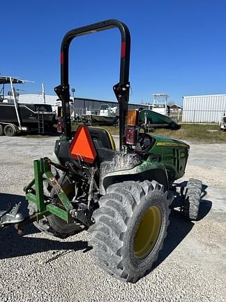 Image of John Deere 3032E equipment image 3