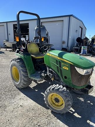 Image of John Deere 3032E equipment image 2