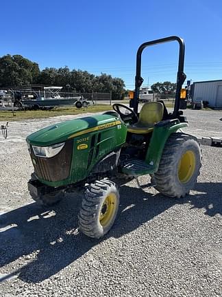Image of John Deere 3032E Primary image