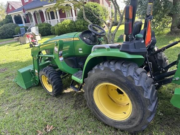 Image of John Deere 3032E equipment image 1