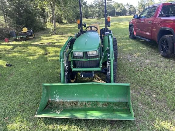 Image of John Deere 3032E equipment image 3