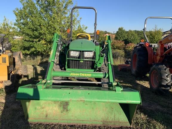 Image of John Deere 3032E Image 1