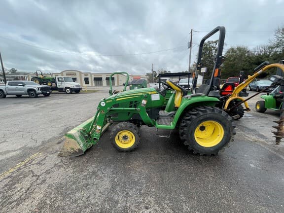 Image of John Deere 3032E equipment image 1