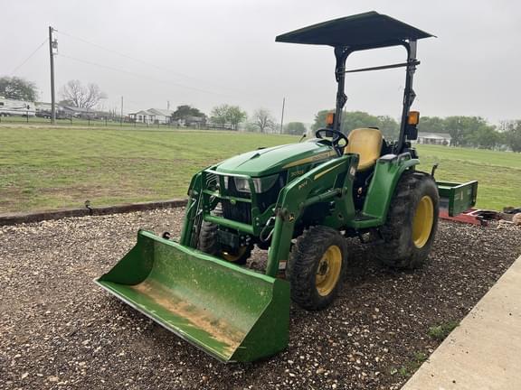 Image of John Deere 3032E equipment image 2