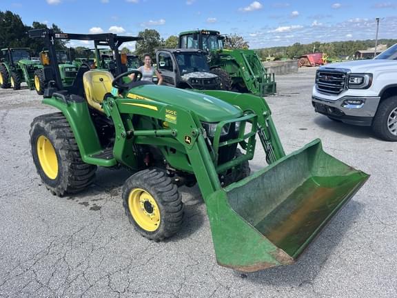 Image of John Deere 3032E equipment image 3