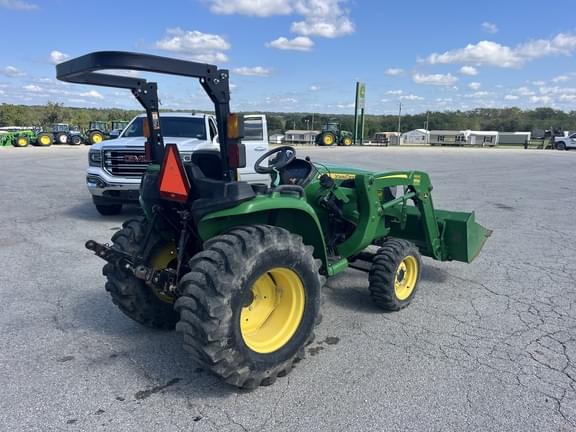 Image of John Deere 3032E equipment image 1
