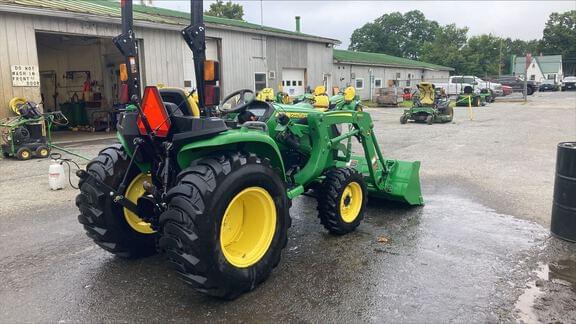 Image of John Deere 3032E equipment image 3