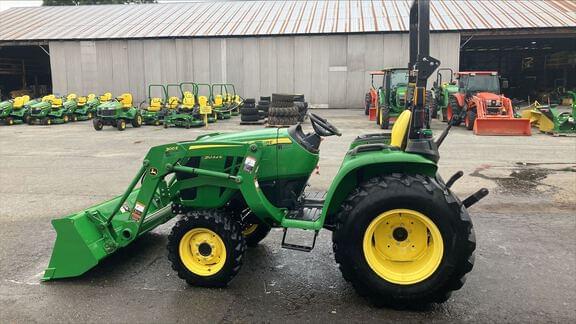 Image of John Deere 3032E equipment image 2