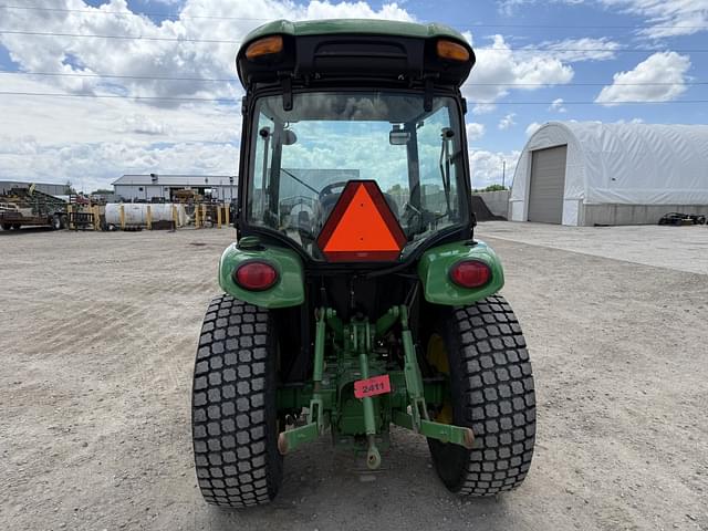 Image of John Deere 3033R equipment image 3