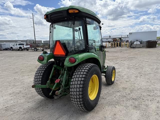 Image of John Deere 3033R equipment image 4