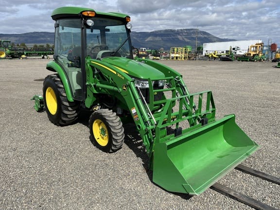 Main image John Deere 3033R