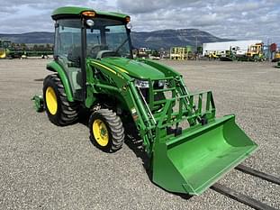 2019 John Deere 3033R Equipment Image0