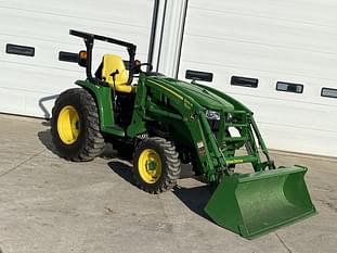 2019 John Deere 3033R Equipment Image0