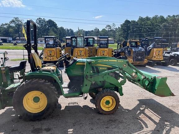 Image of John Deere 3033R equipment image 2