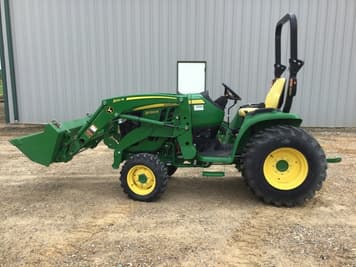 Main image John Deere 3033R